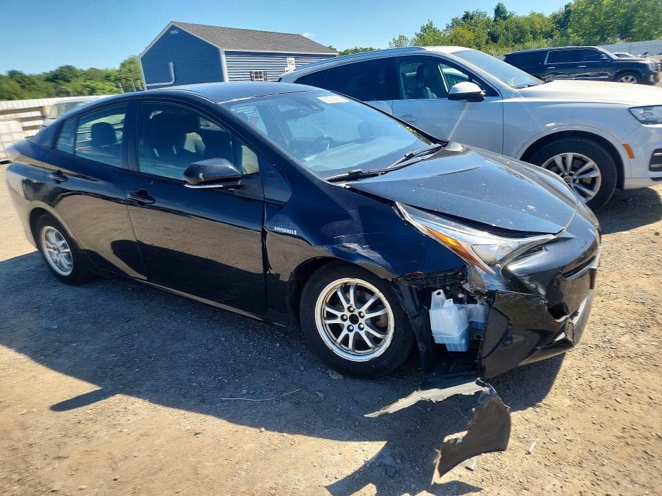 2017 TOYOTA PRIUS TWO 4