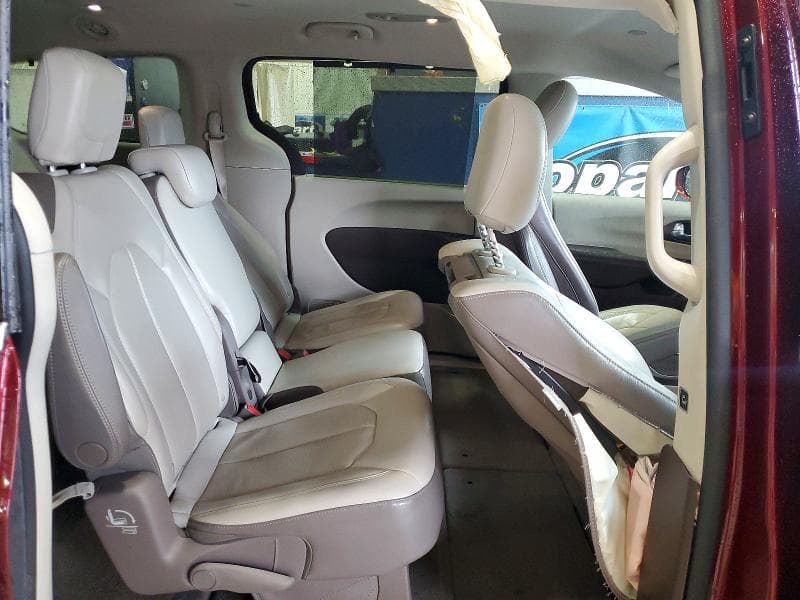 2017 CHRYSLER PACIFICA 11