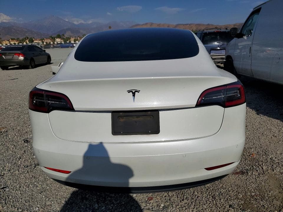 2022 TESLA MDL S STD 6