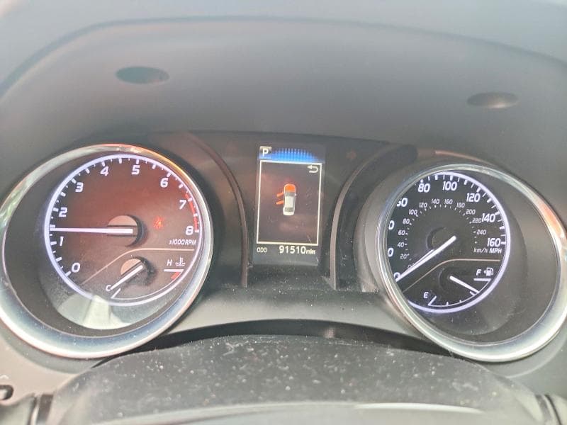 2018 TOYOTA CAMRY SE 9