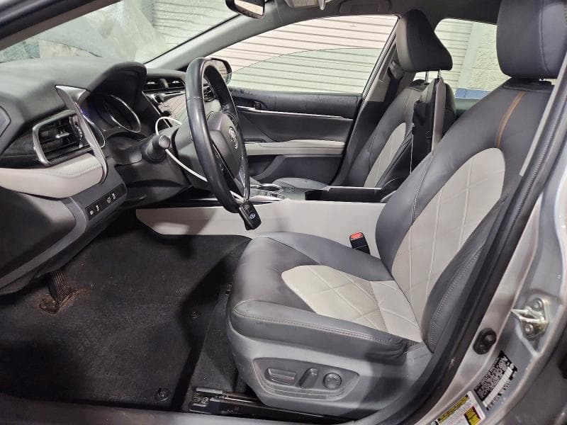 2019 TOYOTA CAMRY HYBRID XLE 7