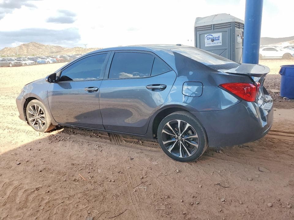 2017 TOYOTA COROLLA SE 2