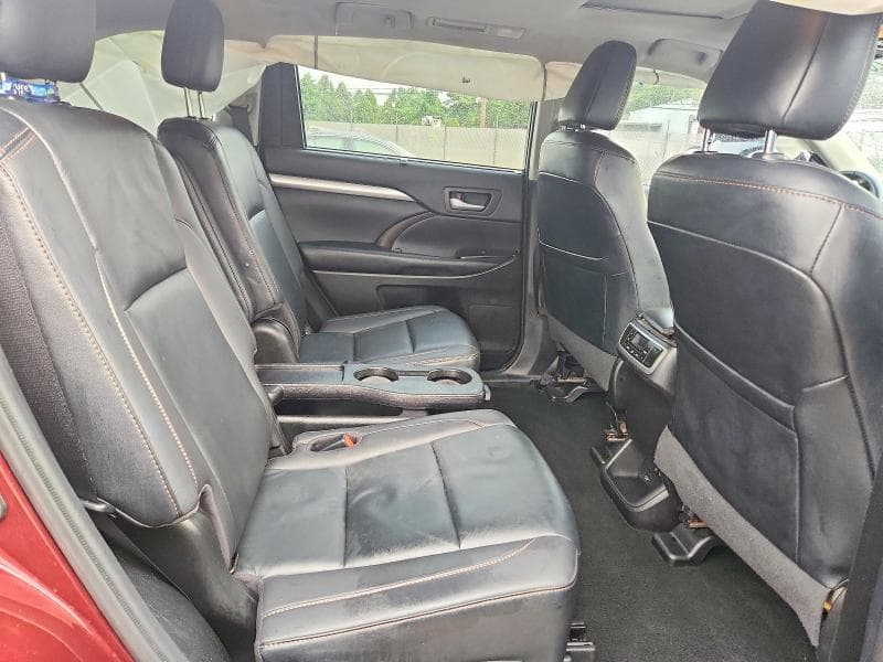 2019 TOYOTA HIGHLANDER XLE 10
