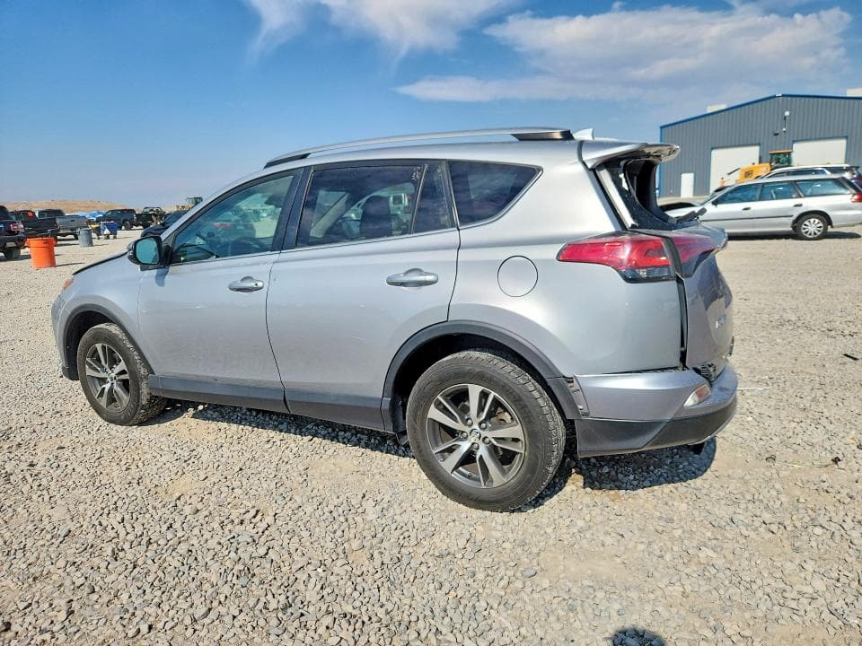 2018 TOYOTA RAV4 XLE 2