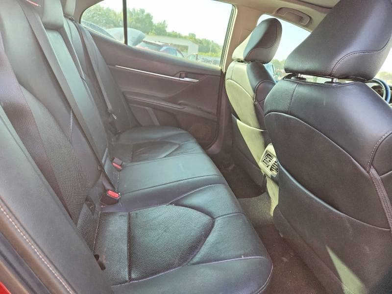 2018 TOYOTA CAMRY XSE 10