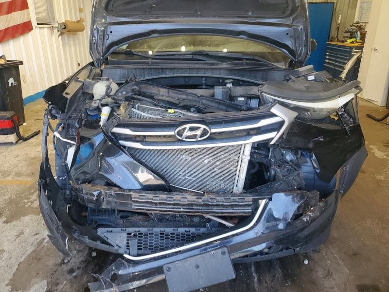 2017 HYUNDAI TUCSON SE 12