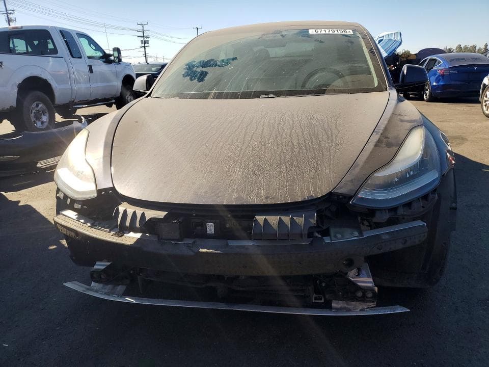 2018 TESLA MODEL 3 5