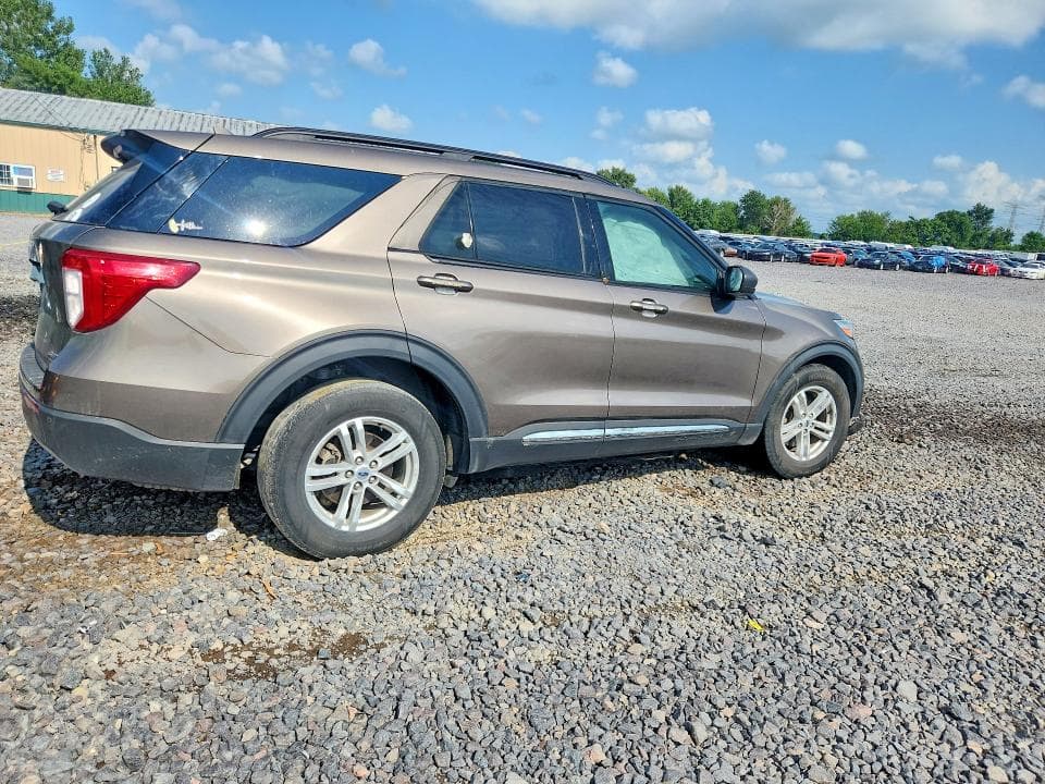2021 FORD EXPLORER XLT 3