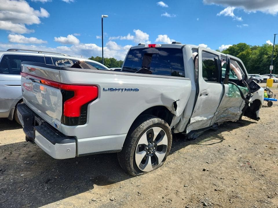 2023 FORD F150 LIGHTNING PRO 3