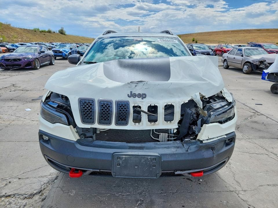 2019 JEEP CHEROKEE TRAILHAWK 5