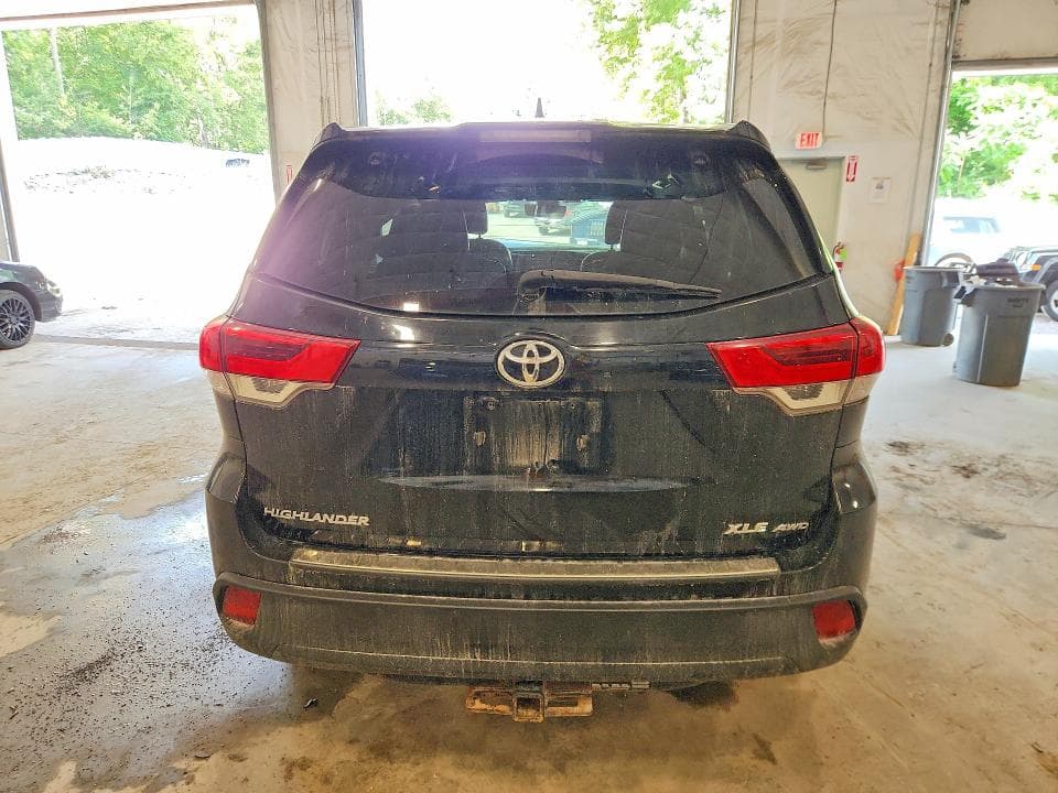 2018 TOYOTA HIGHLANDER XLE 6