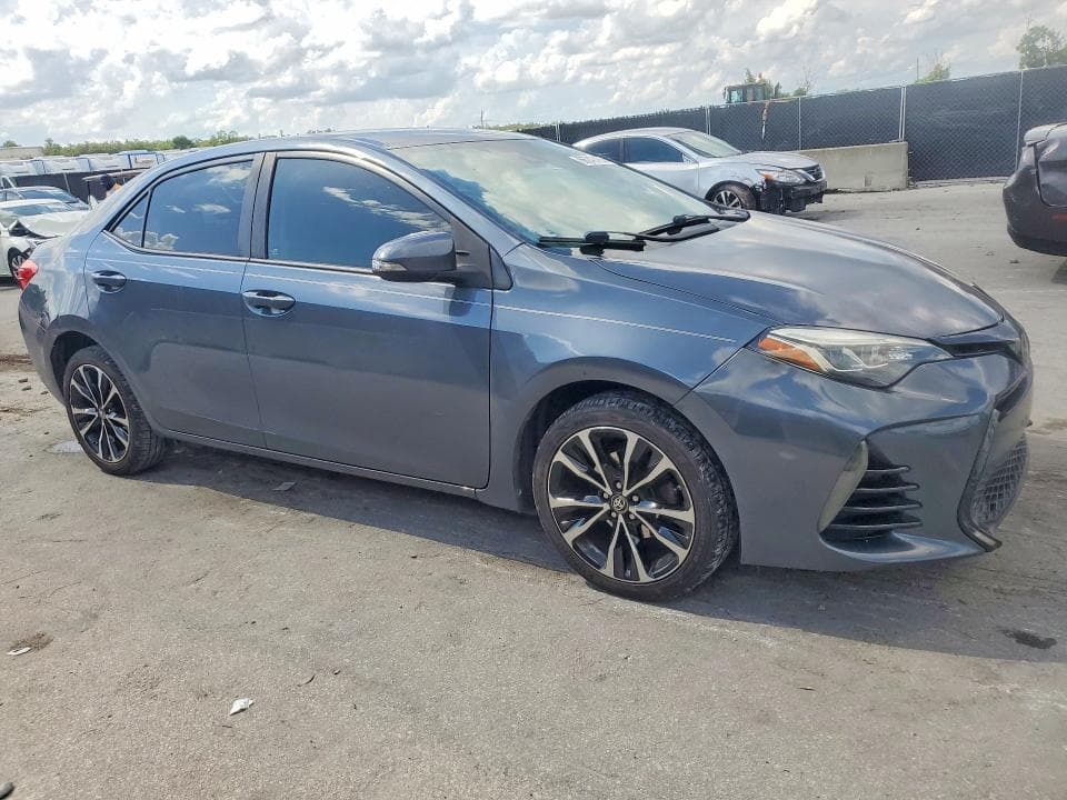 2017 TOYOTA COROLLA SE 4