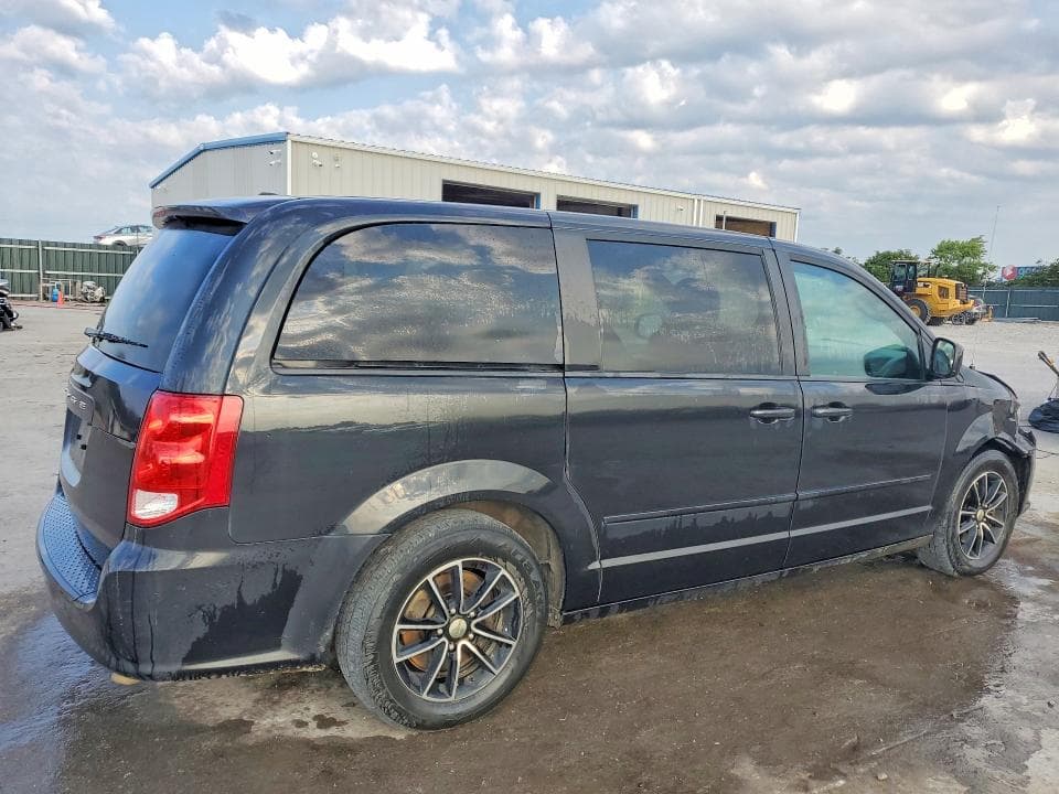 2017 DODGE GRAND CARAVAN SE 3