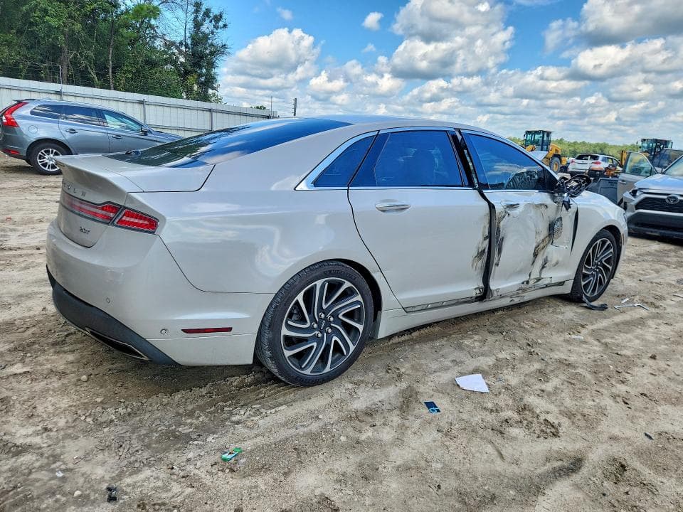 2020 LINCOLN MKZ RESERVE 3