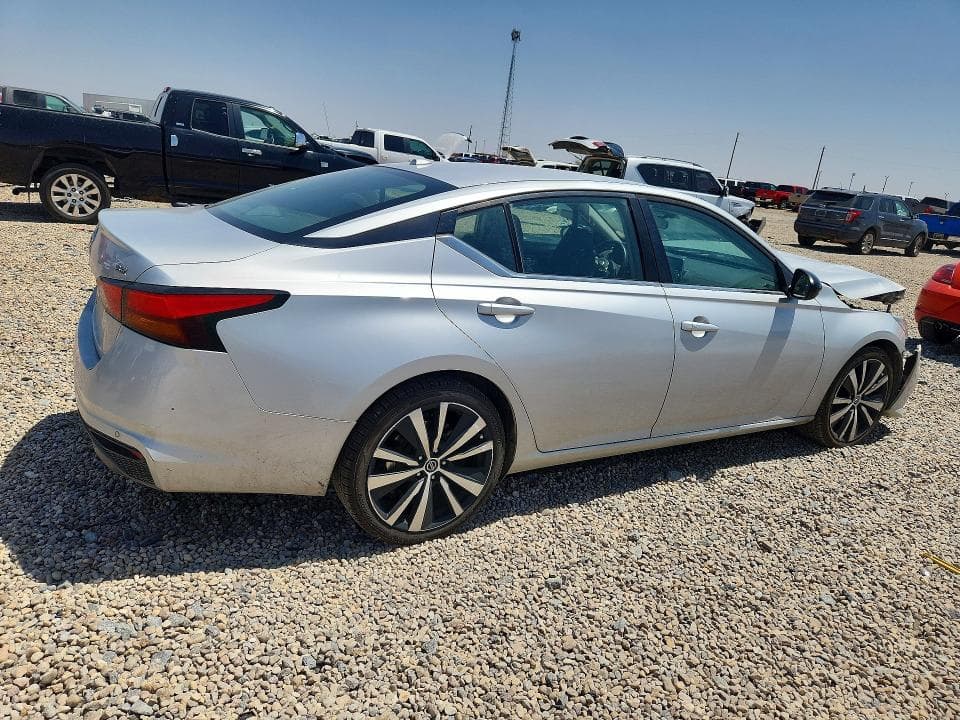2021 NISSAN ALTIMA SR 3