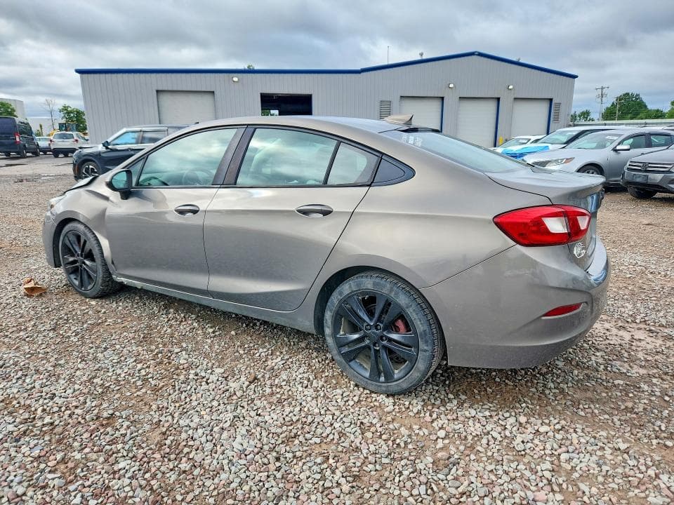 2018 CHEVROLET CRUZE LT 2