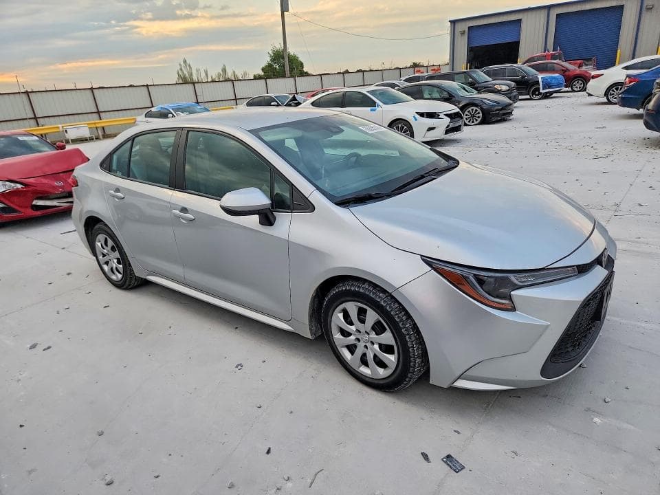 2020 TOYOTA COROLLA LE 4