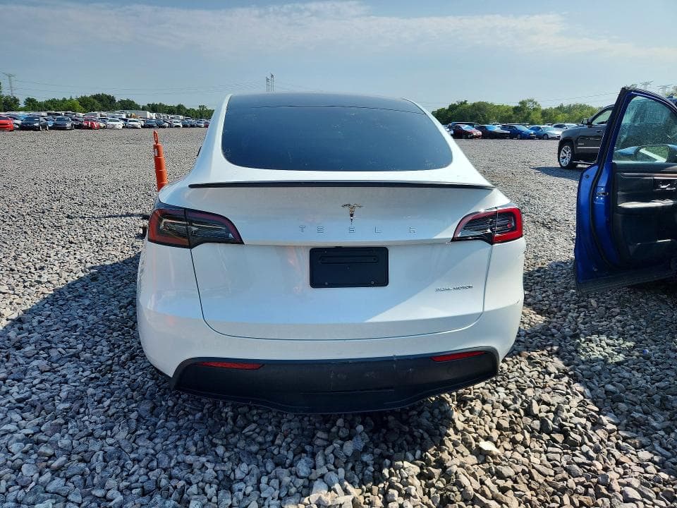 2023 TESLA MODEL Y 6
