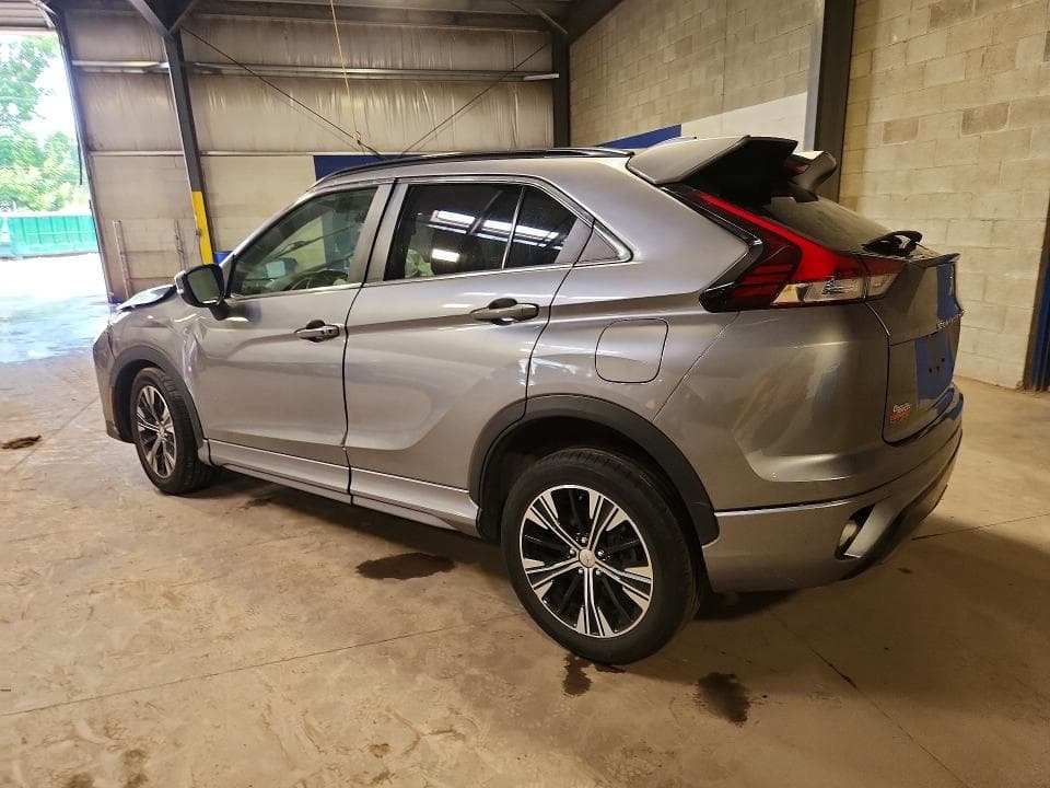 2022 MITSUBISHI ECLIPSE CROSS SE 2