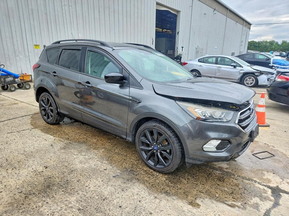 2019 FORD ESCAPE SE 4