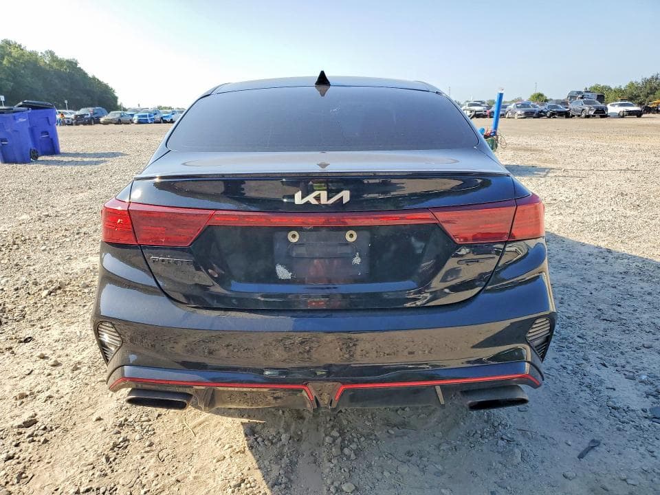 2022 KIA FORTE GT 6