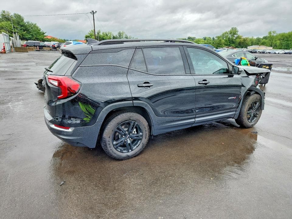 2023 GMC TERRAIN AT4 3
