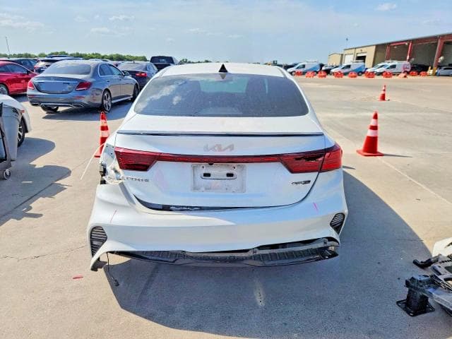 2024 KIA FORTE GT LINE 6