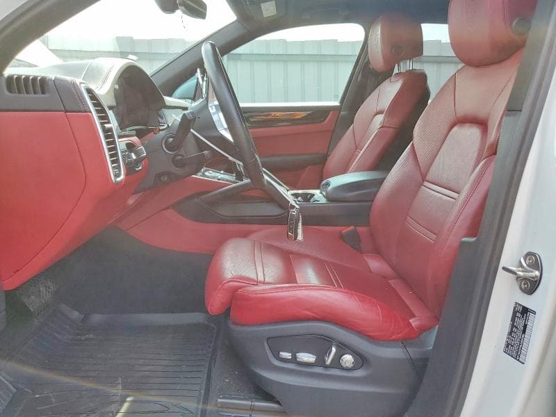 2020 PORSCHE CAYENNE 7
