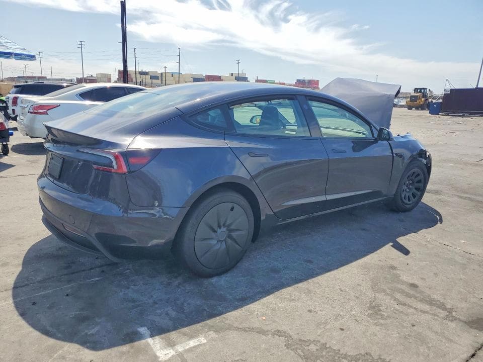 2025 TESLA MODEL 3 3