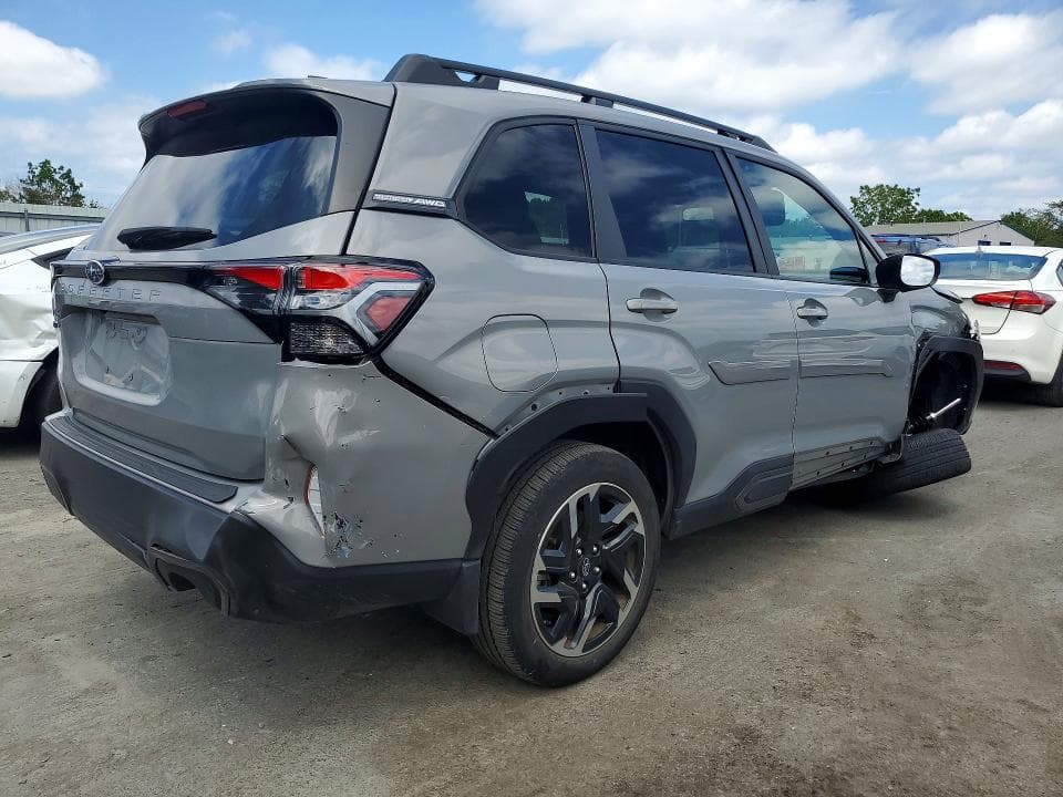 2025 SUBARU FORESTER LIMITED 3