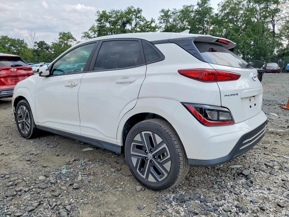 2023 HYUNDAI KONA SE 2