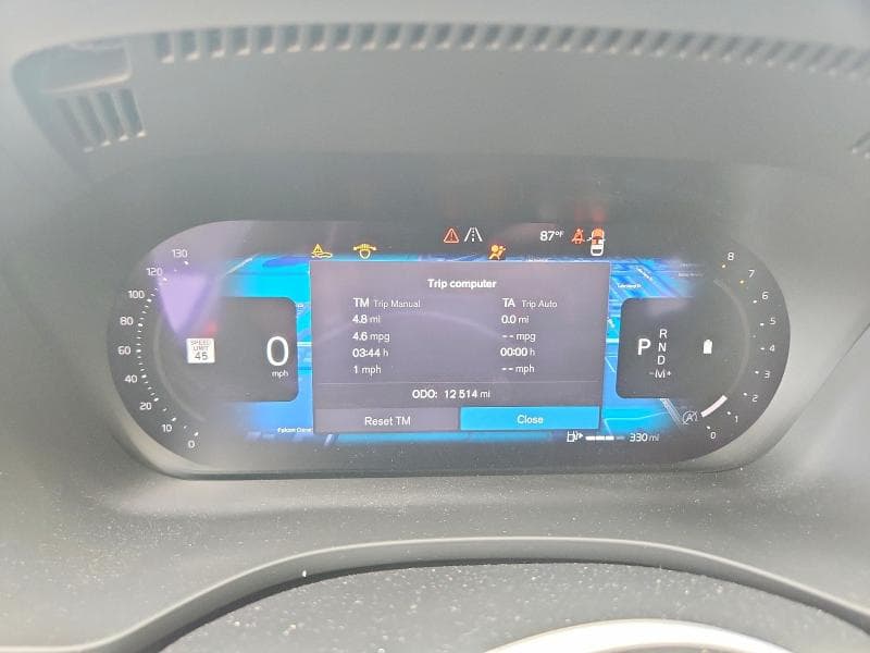 2025 VOLVO XC60 PLUS 9