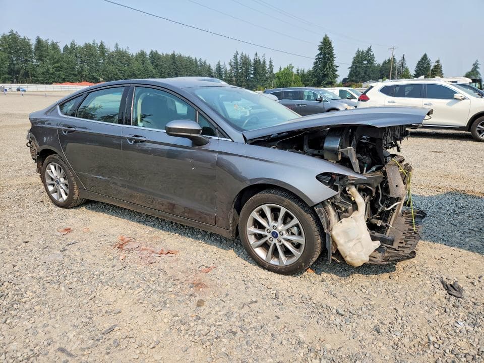 2017 FORD FUSION SE 4