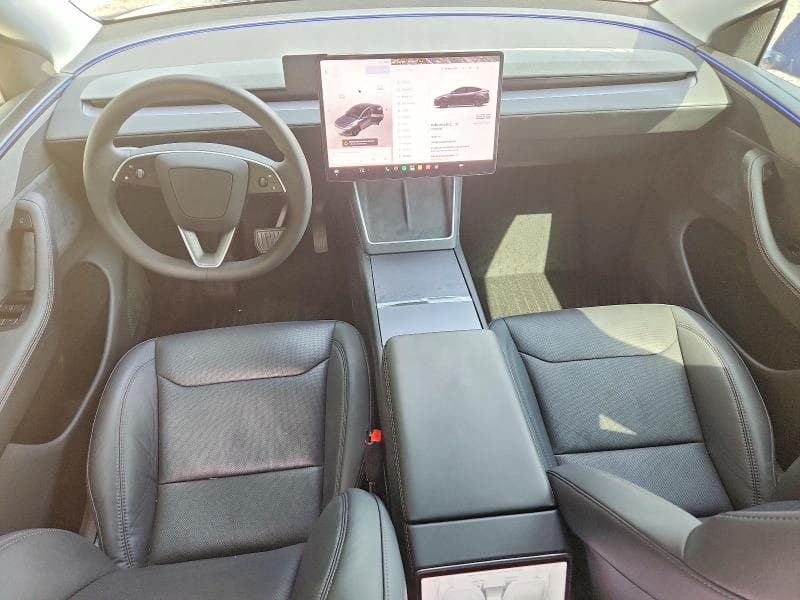 2026 TESLA MODEL Y 8