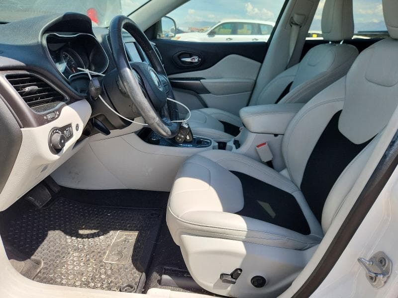 2020 JEEP CHEROKEE LATITUDE PLUS 7