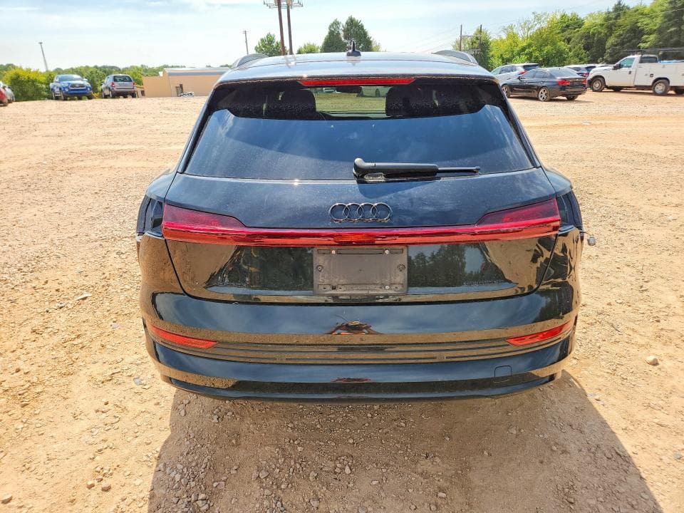 2022 AUDI E-TRON PREMIUM 6