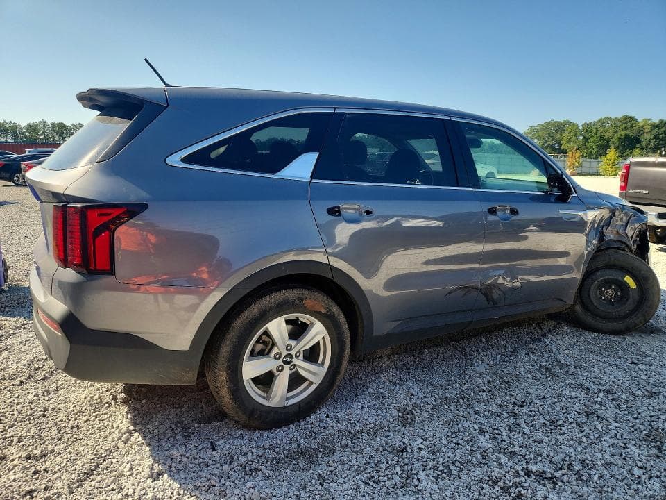 2022 KIA SORENTO LX 3