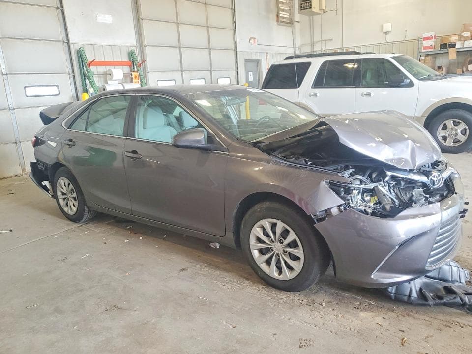 2017 TOYOTA CAMRY LE 4