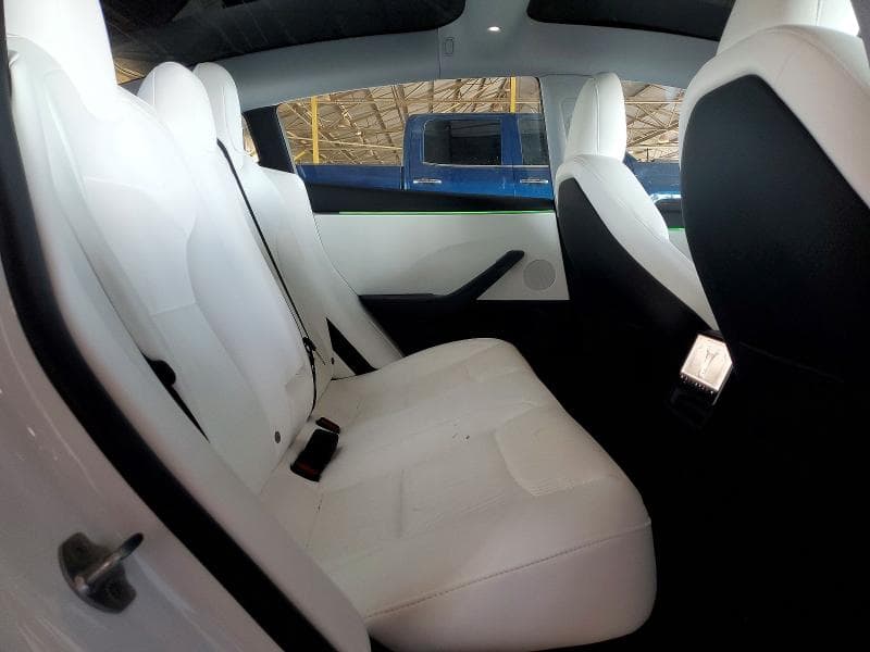 2024 TESLA MODEL 3 10