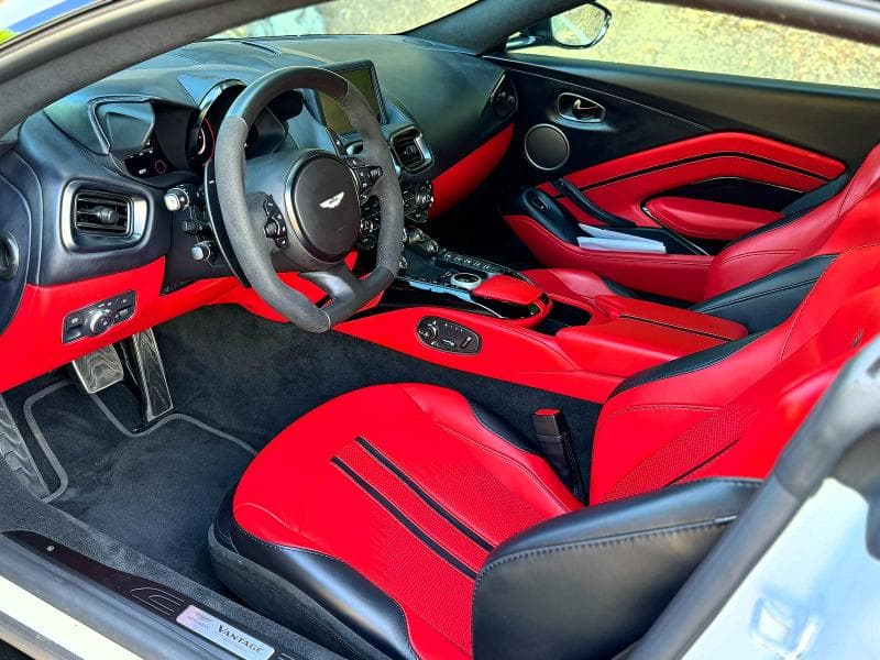 2023 ASTON MARTIN VANTAGE 6