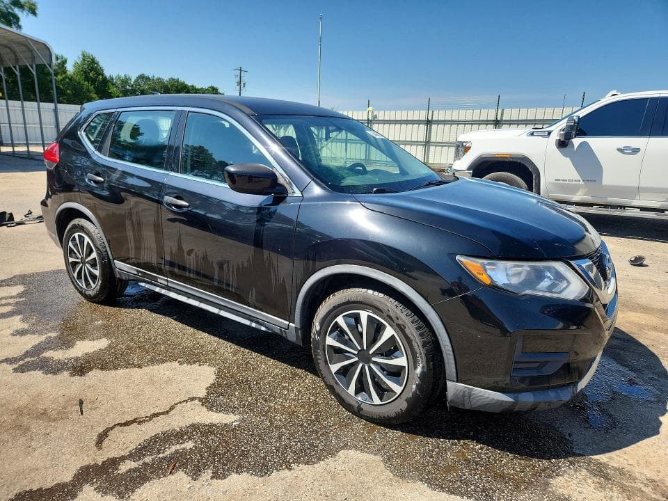 2017 NISSAN ROGUE S 4