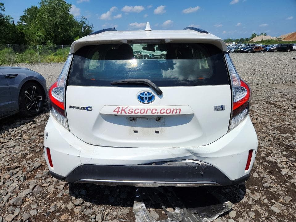 2018 TOYOTA PRIUS C TWO 6