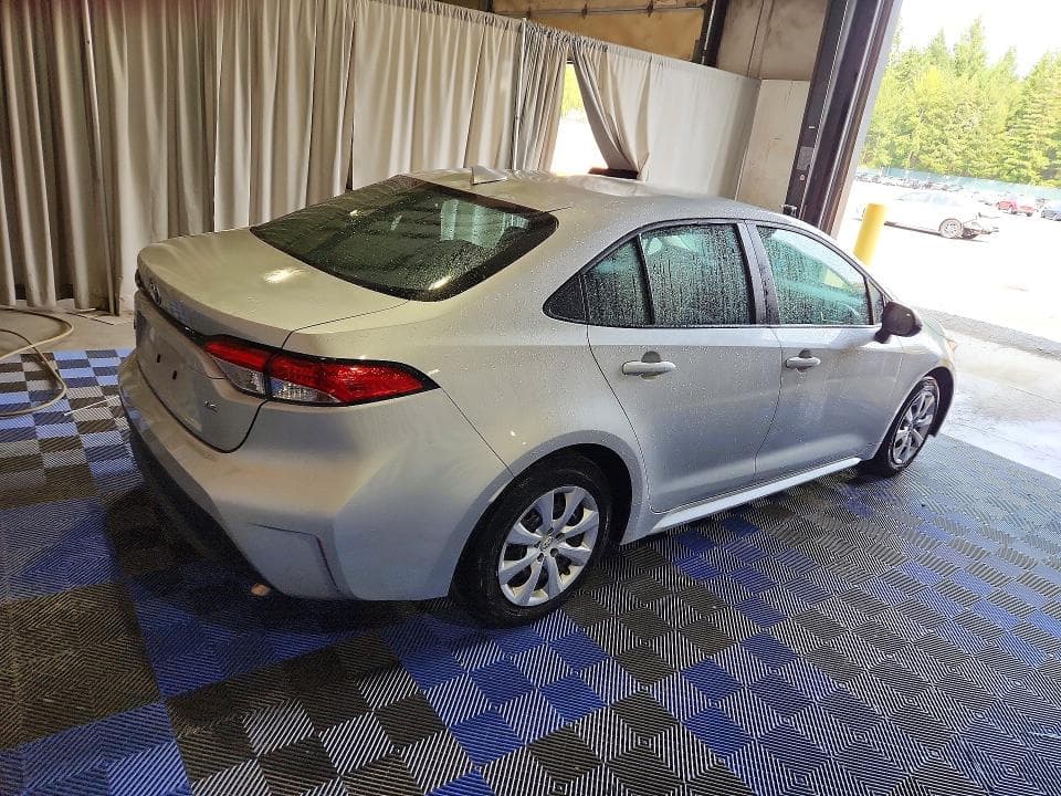 2025 TOYOTA COROLLA LE 3