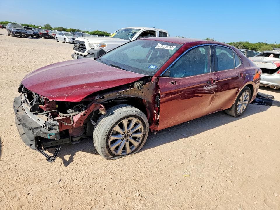 2019 TOYOTA CAMRY LE - 1