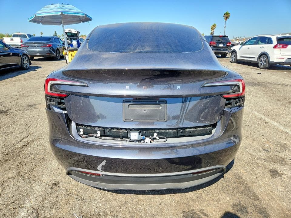 2025 TESLA MODEL 3 6