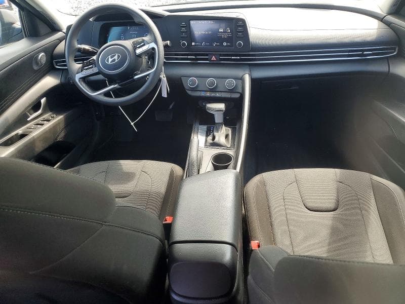 2025 HYUNDAI ELANTRA SE 8