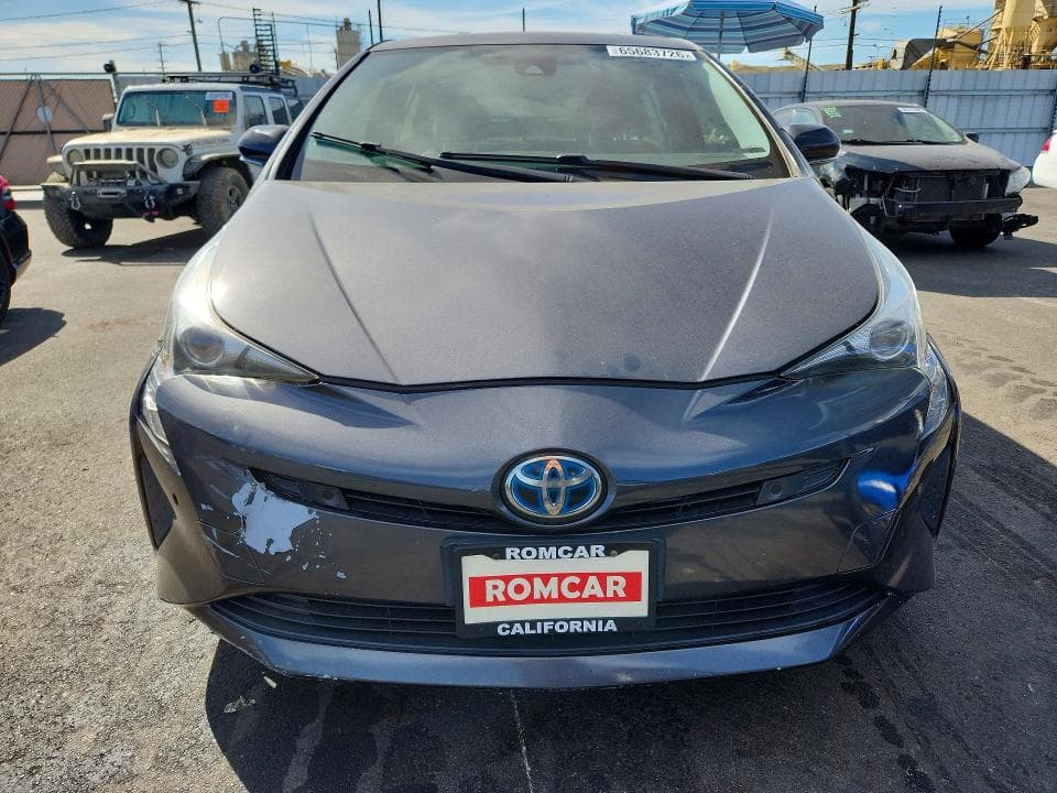 2017 TOYOTA PRIUS THREE 5