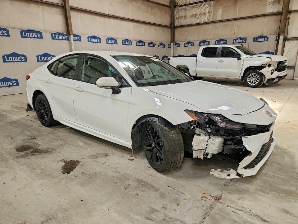 2026 TOYOTA CAMRY SE 4