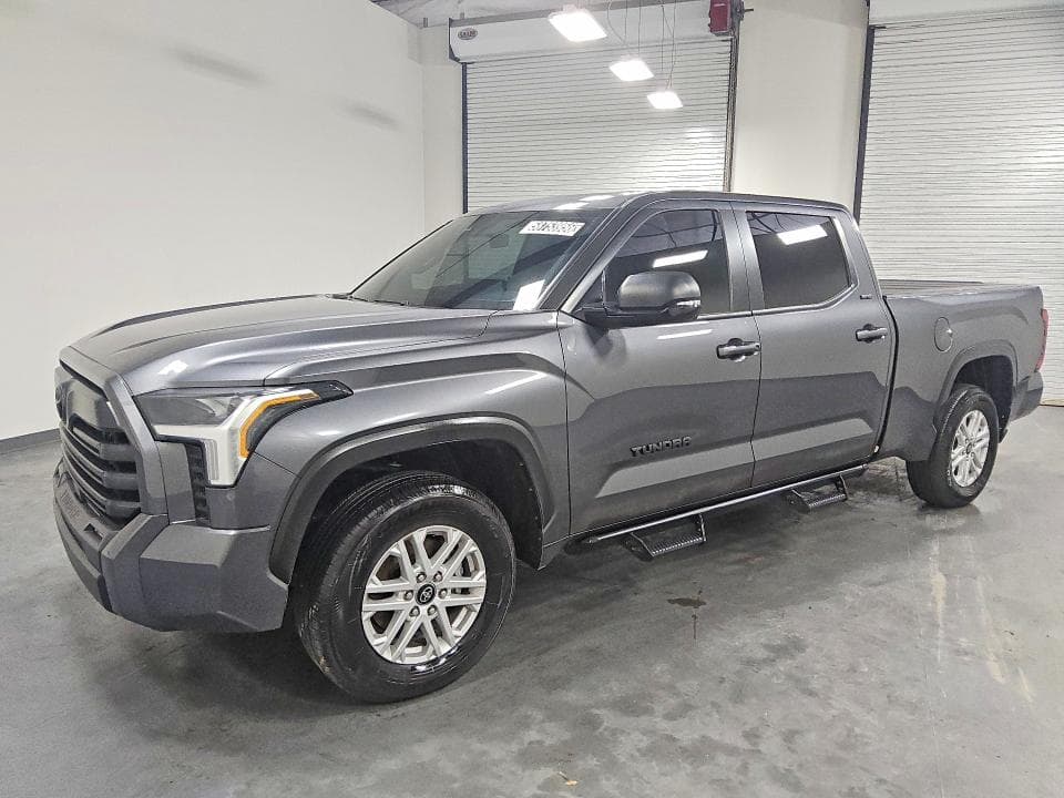 2026 TOYOTA TUNDRA CREWMAX SR5 - 1