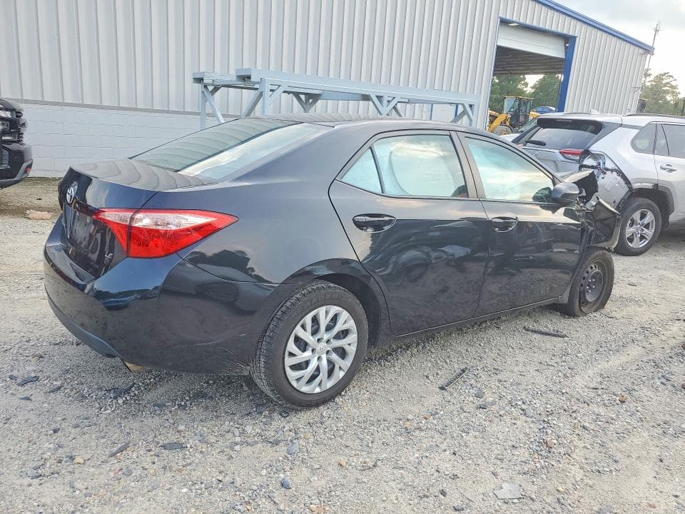 2018 TOYOTA COROLLA LE 3